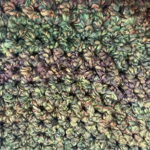 Lion Brand Yarns handmade knit hat and infinity neck scarf bundle - Picture 4 of 8